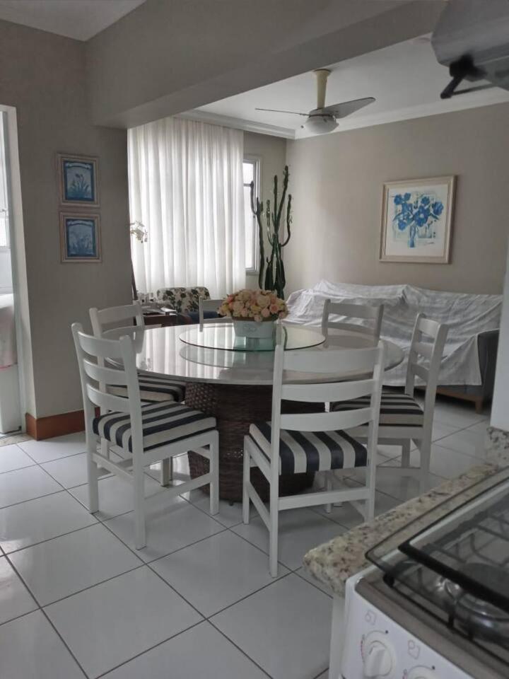 瓜鲁雅Apartamento completo na calçada da praia公寓 外观 照片