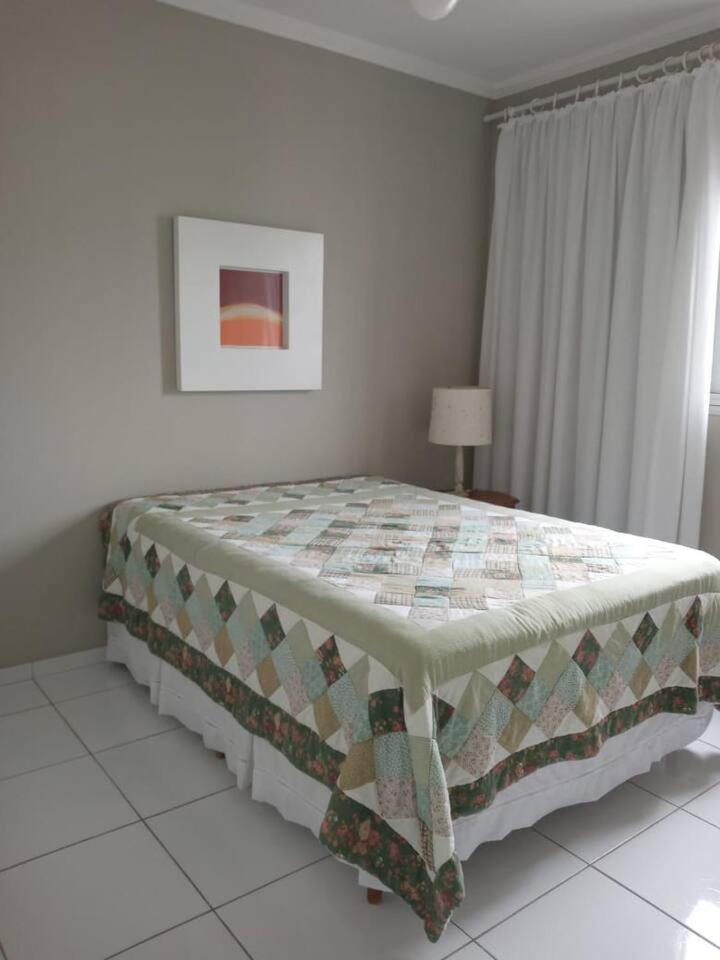 瓜鲁雅Apartamento completo na calçada da praia公寓 外观 照片