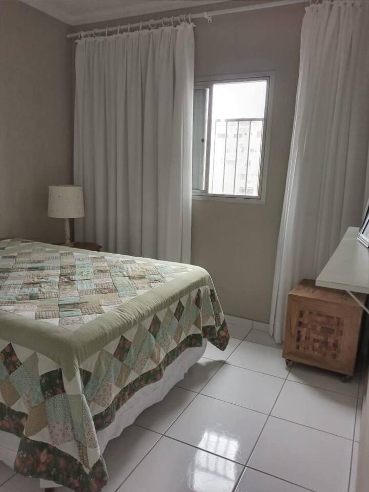 瓜鲁雅Apartamento completo na calçada da praia公寓 外观 照片